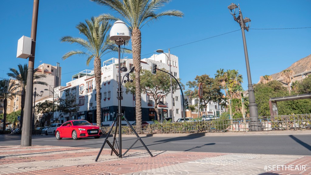 Review Kunak Air Pro Ambient Air Quality Monitor See The Air